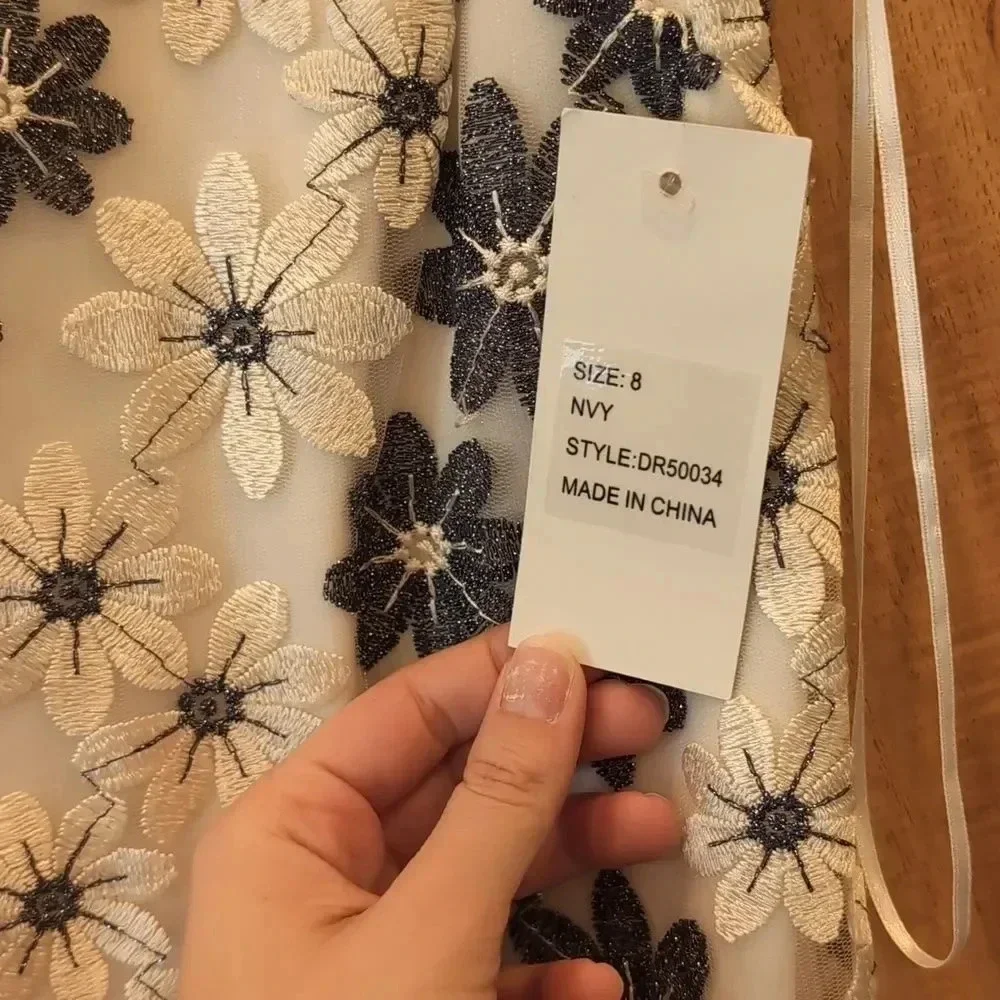 Donna Ricco floral lace dress, off white - Picture 2 of 4